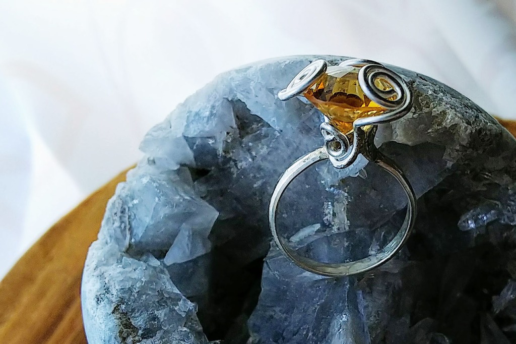 満月サロンのご案内